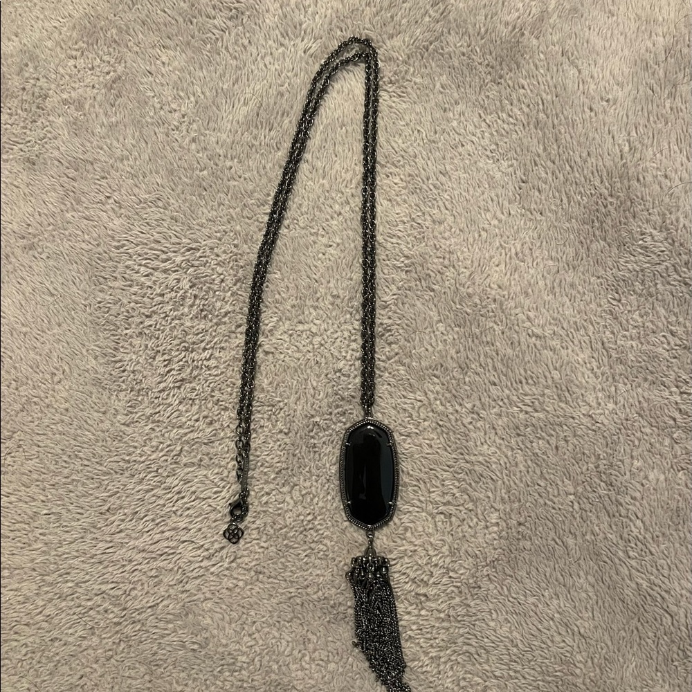 Kendra Scott necklace